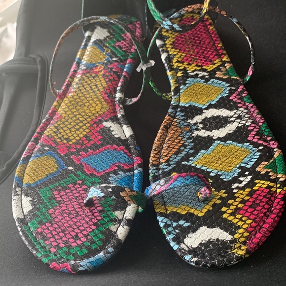 Colorful Snake Print Sandals - Picture 4 of 6